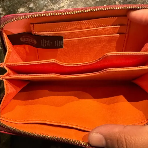 Fossil Red‎ Leather Zip Around Clutch Wallet Card Organizer Wrist Strap R - Image 3