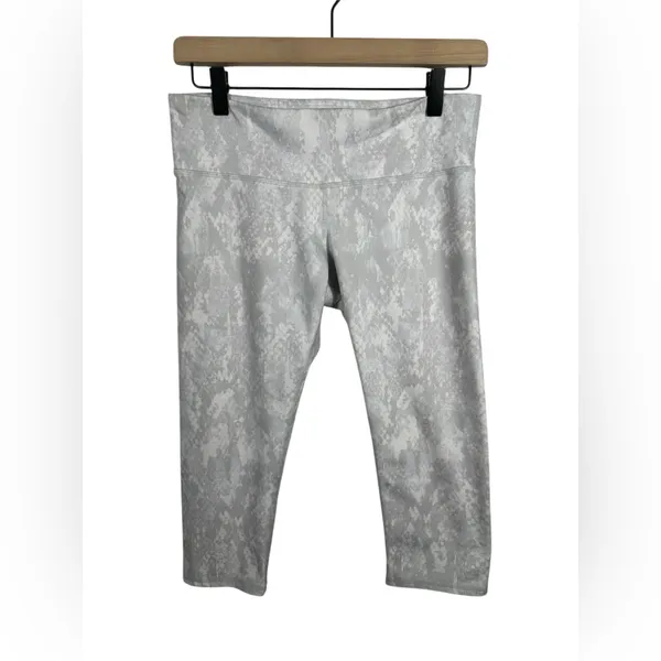 Alo Yoga Leggings Women’s‎ Small Gray White Python Print Cropped High Rise Yoga - Image 3