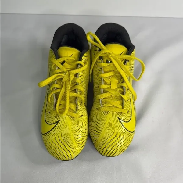 Nike Yellow Soccer Shoes - Image 3