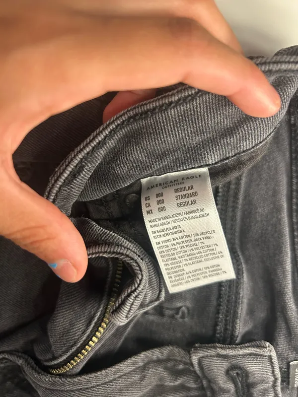 Black American Eagle Jeans Distressed - Image 2