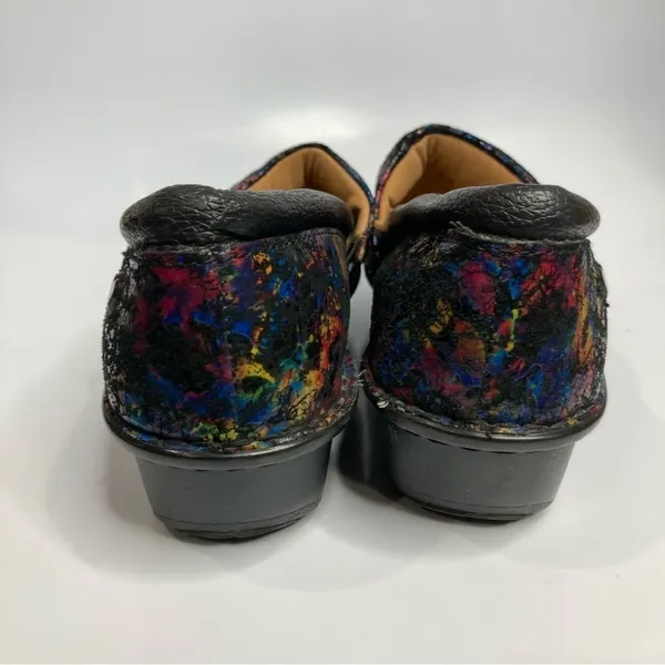 Nurse mates pillow top clogs‎ multicolored size 8 - Image 4