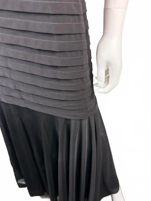 NWTs Xscape Black Evening Gown with Lace Sleeves and Pleated Bodice - Image 3