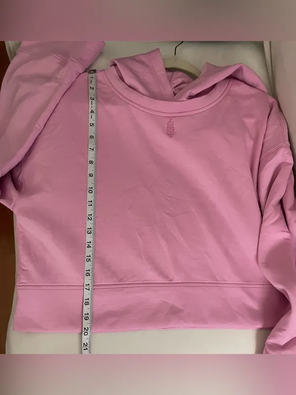 Free People NWT Playing Games Pink Cropped Hoodie Sweatshirt Pullover Size L - Image 7