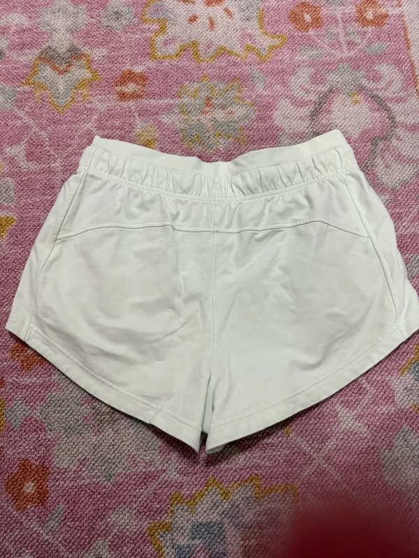 Lululemon Inner Glow High-Rise Shorts 3" - Image 3