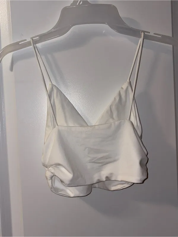 Women's White Satin V-Neck Spaghetti Strap Crop Top Size: XS - Image 3