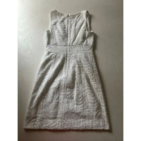 Lilly Pulitzer White Jacquard Sheath Dress Size 0 – Elegant Textured Floral Mini - Image 3