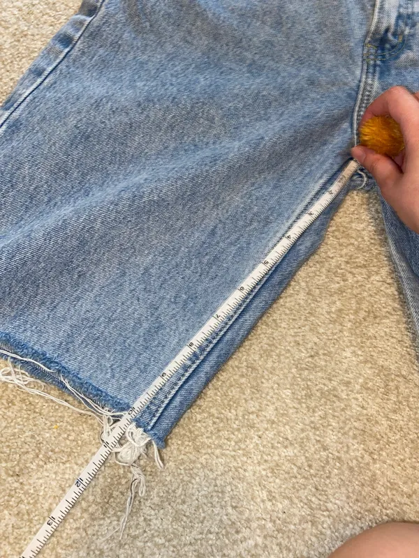 Levi's Low Rise Bermuda Shorts - Image 4