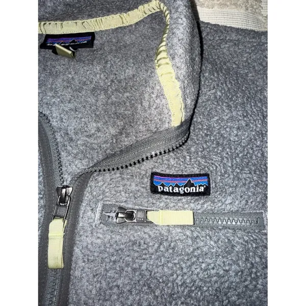 Patagonia Women's Retro Pile Marsupial‎ fleece pullover size M - Image 3