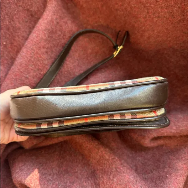 Vintage Burberry Made in England nova check Haymarket shoulder bag saddle bag - Image 6