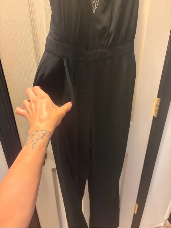 Lulu's Black Deep V-Neck Wide-Leg Lace Back Jumpsuit with Pockets medium - Image 2