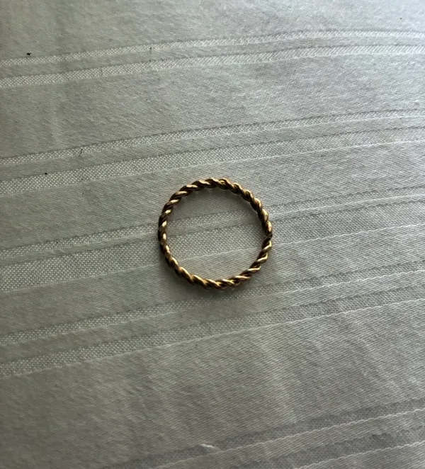 Gold Twisted Rope Ring Size 7 - Image 3