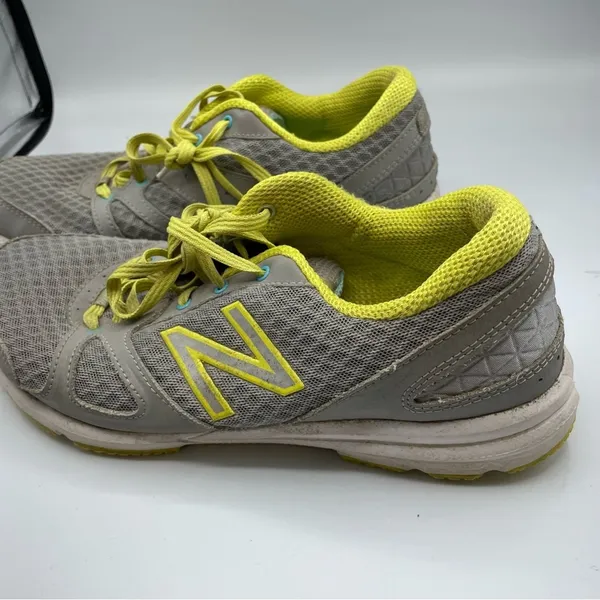 New Balance Grey & Yellow Running Shoes Sneakers Womens 10 Athletic Neutral - Image 10