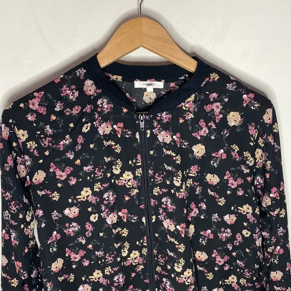Maurices black chiffon floral print bomber jacket size M - Image 4