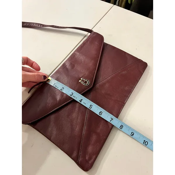 Vintage Justin Burgundy Genuine Cowhide Leather Horseshoe Detail Shoulder Bag - Image 12