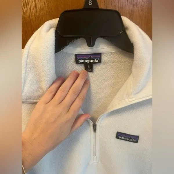 Patagonia Women’s White 3/4 Zip Fleece - Image 3
