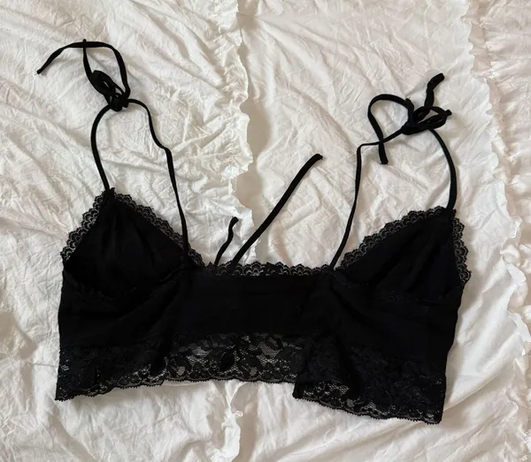 Garage Black Lace Crop Top - Image 4
