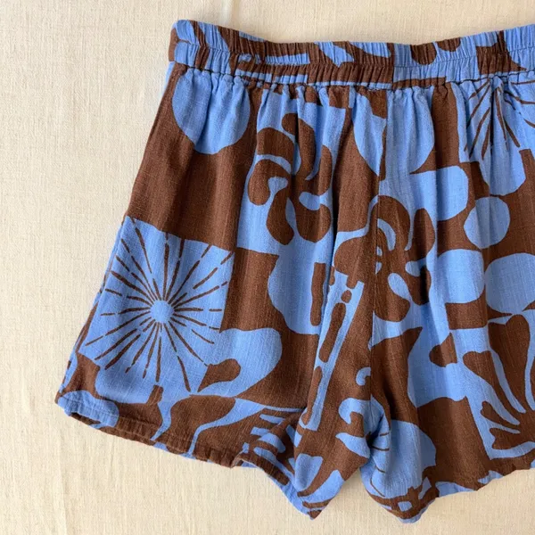 Paper Heart Abstract Floral Linen Blend High Rise Shorts Womens M Brown Blue - Image 9