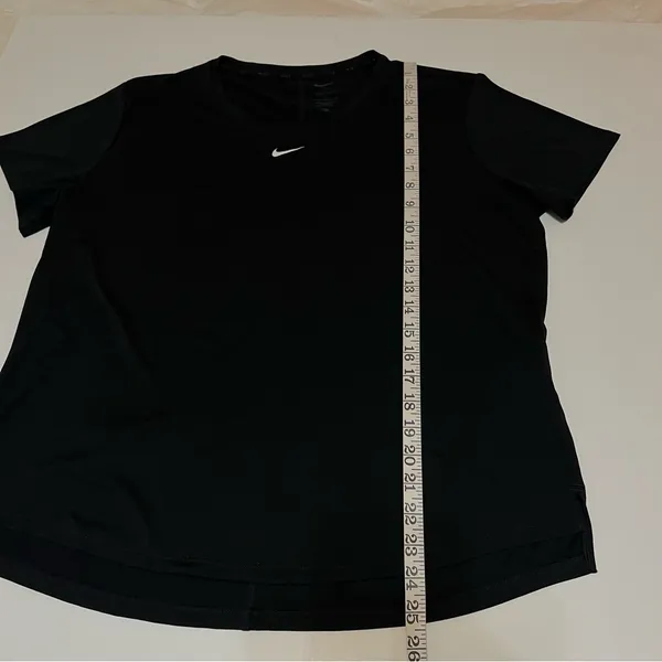 Nike front swoosh logo Tshirt, Dry-Fit, black, size L - Image 7