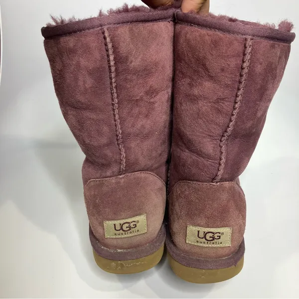 UGG Classic short boots in Aster‎ purple women’s size 8 suede sheepskin Sherpa - Image 6
