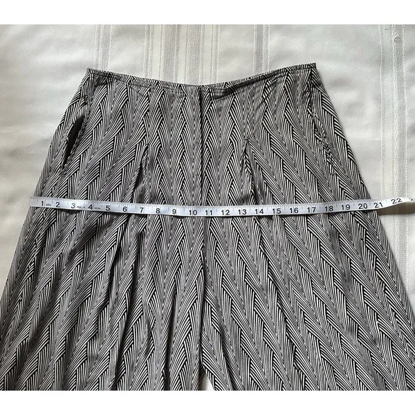 Valija wide-leg trousers, size 6, cream/black, viscose, geometric print. - Image 5
