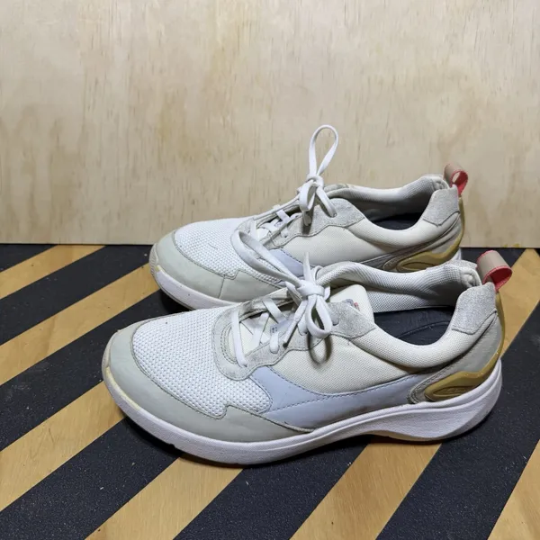 Clarks WaveWalk Womens Size 9 M White Leather Mesh Walking Sneakers Comfort - Image 3