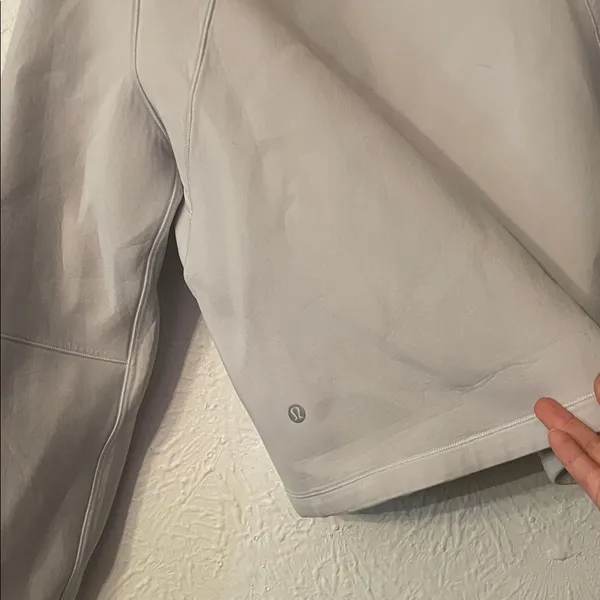 Lululemon AirWrap Crew White Sweatshirt Size 4 - Image 7