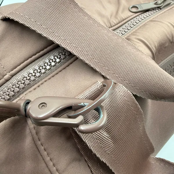 Dagne Dover Landon Neoprene Carryall Bag - Image 16