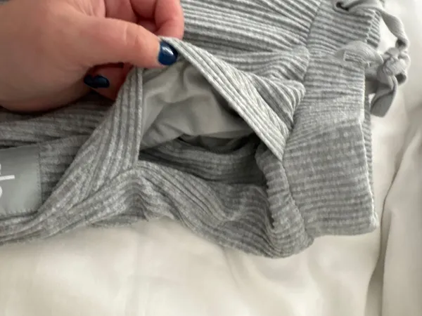 Alo Yoga Muse Sweatpants(read description) - Image 3