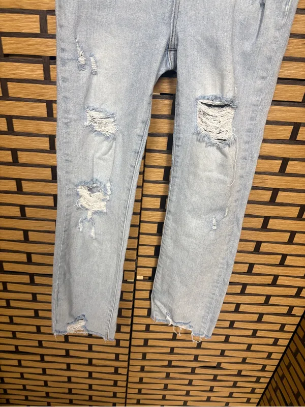 Risen Jeans Size 3/26 - Image 4