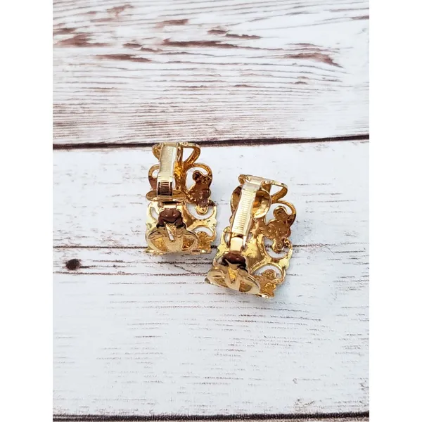 Vintage Clip On Earrings - Ornate Chunky Gold Tone Cut Out Hoops - Image 7