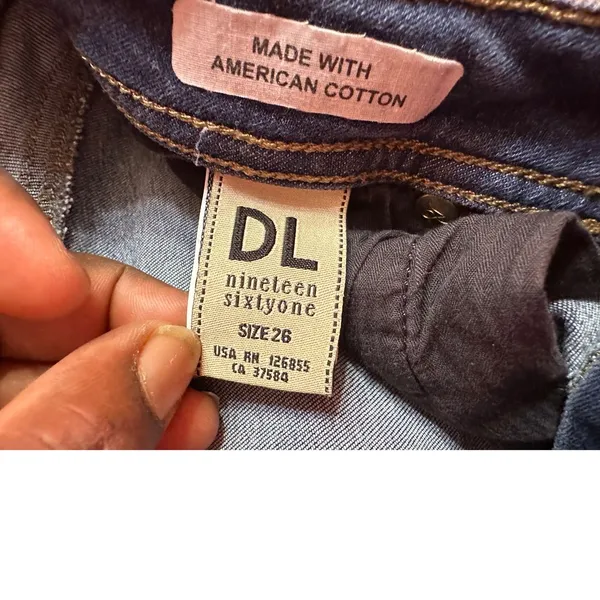 DL1961 Classic Medium Wash Skinny Jeans Casual Everyday Denim‎ - Image 8