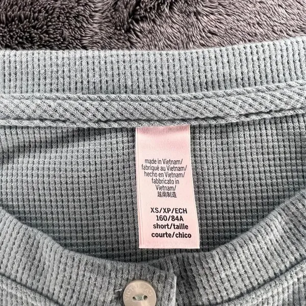 Victoria’s Secret Women's XS Mint Green Long Sleeve Breathable Cozy‎ Pajama Top - Image 2