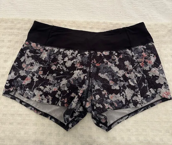 Lululemon Run Times Shorts II Spring 4" Bloom Multi Black 2 - Image 4