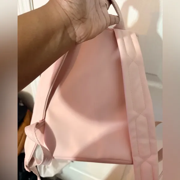 Hunter Original Top Clip Rubberized Backpack – Pale Pink (Minor Flaw) - Image 5