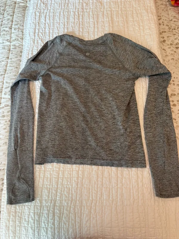 Lululemon Swiftly Tech Long Sleeve 2.0 Race Length - Image 2
