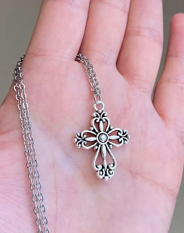 Handmade vintage antique goth cross necklace✝️ - Image 2