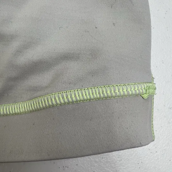 Lululemon Size 6 Energy Bra Medium Support Stretch B / C Cup Gray Lime Green - Image 6