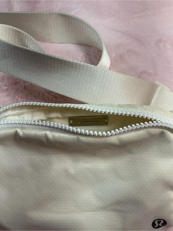 lululemon athletica Light Pink Crossbody Sling - Image 5