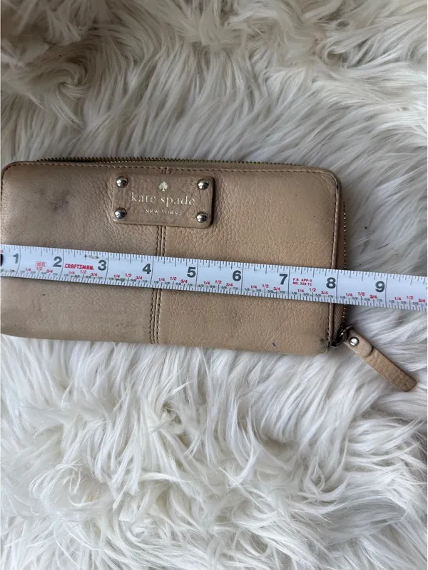 Kate Spade Beige Leather Zip-Around Wallet - Image 8