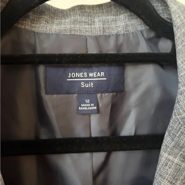 Jones Wear Charcoal Blazer - Image 2
