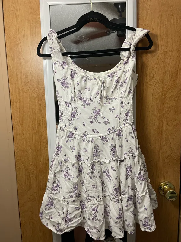 Hollister Floral Romper/Dress - Image 4