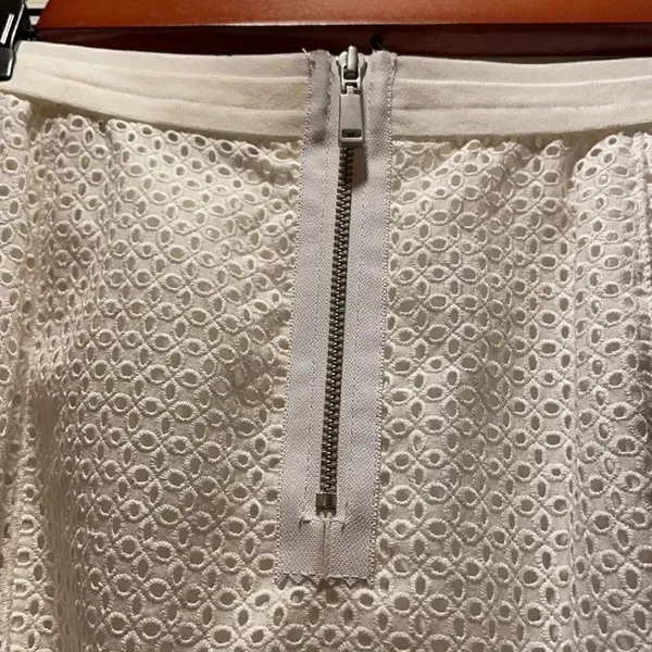 Ellie Tahari Molly White Eyelet Pencil Skirt - Image 4