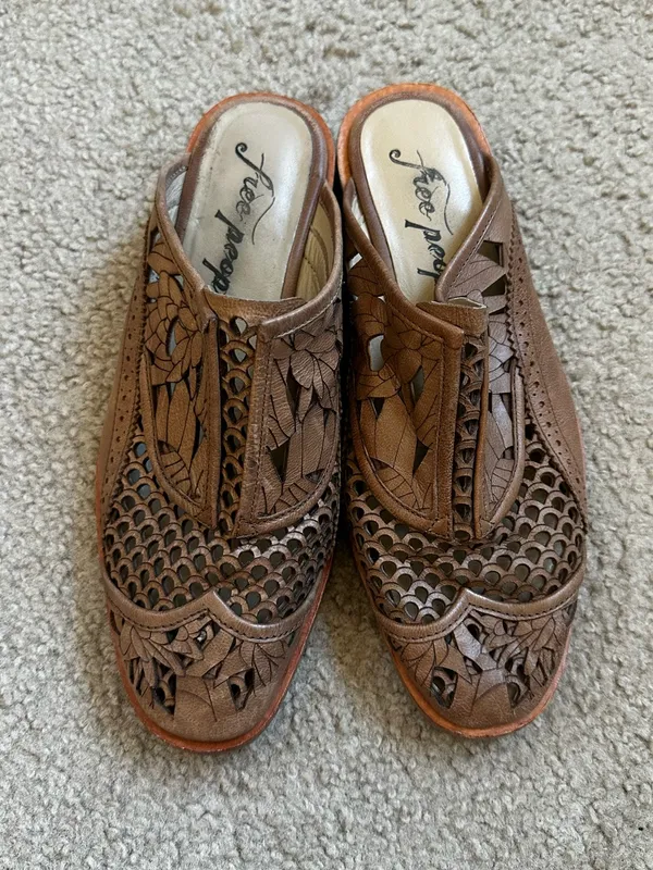 Free People Tan Leather Mules Cut-Outs Boho Festival Summer Indie Casual - Image 4