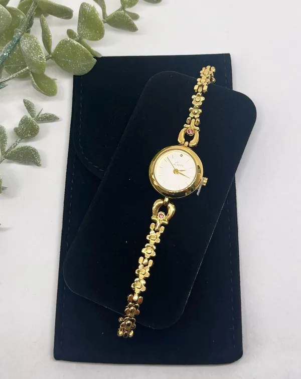 Vintage style gold tone flower detail band - Image 5