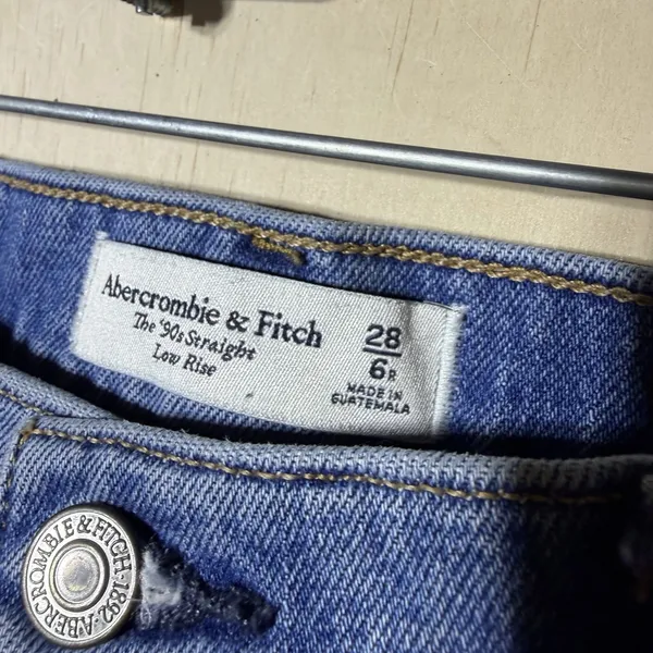 Abercrombie & Fitch 90s Straight Jeans Womens 28 6R Low Rise Distressed Blue - Image 5