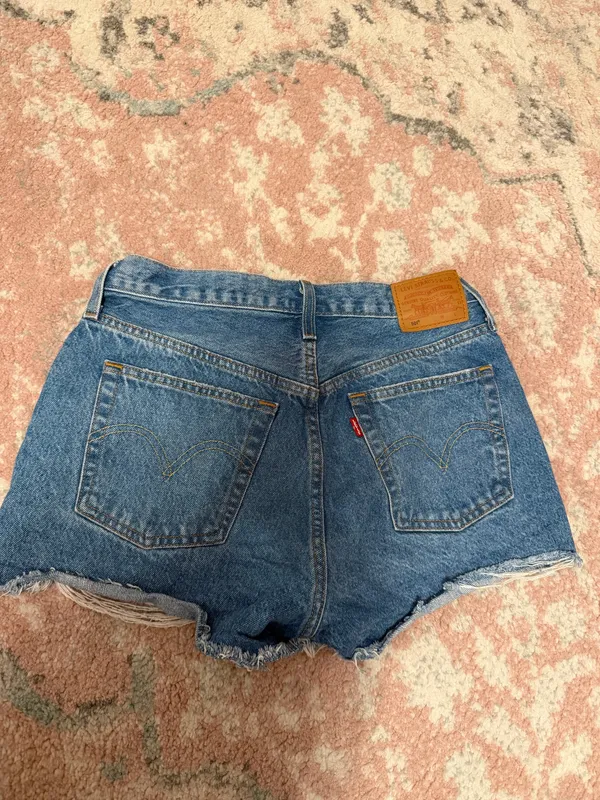 Levi’s 501 Shorts - Image 2