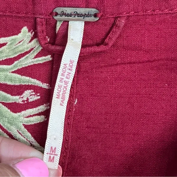 Free People Maroon Malibu Tropical Print Shorts Romper Size Medium w/pockets - Image 11