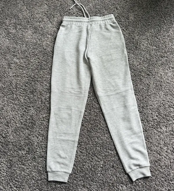 ALO Yoga Light Gray Waffle Knit Joggers - Image 8