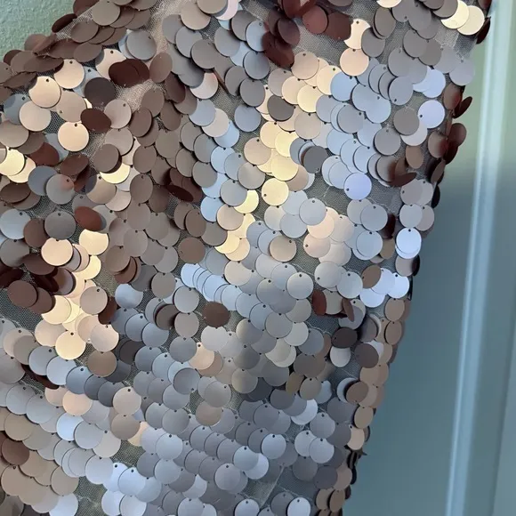 Revolve NWT 1. STATE Sequin Pailette V-Neck Sleeveless Spaghetti Strap Mini Slip Dress - Image 9