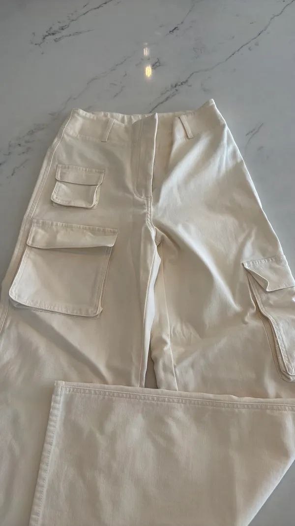 Aritzia Wilfred ivory wide leg cargo pants - Image 4